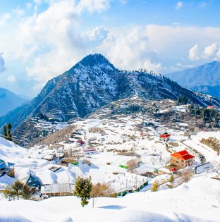 Saffer Guru team exploring Pakistan's diverse landscapes and cultural heritage